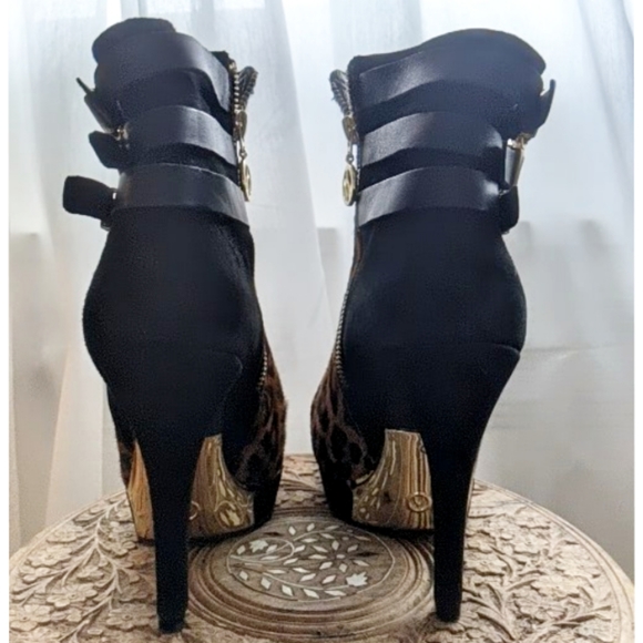 The Wishbone Collection Leopard booties size 8 - Picture 4 of 16